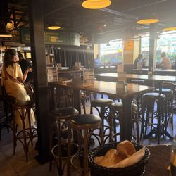 Taverne Les Brasseurs SA - The bar area