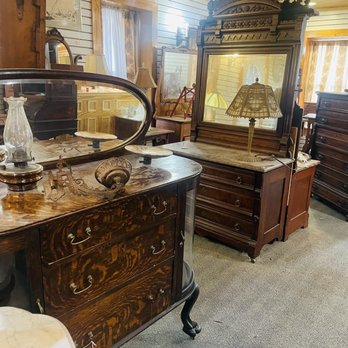 Ballston Spa Antique Center - Antiques Near Me - Ballston Spa, New York Ballston Spa Antique Center - Antiques Near Me - Ballston Spa, New York