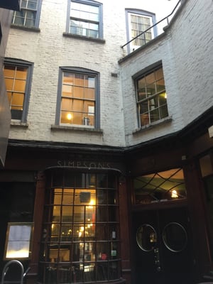 Simpson’s Tavern by null