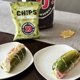 Dill pickle sandwich