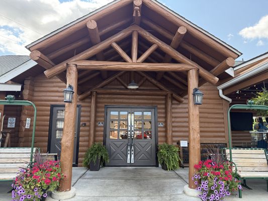 Aspen Restaurant ~ Bar ~ Banquets ~ Catering by null