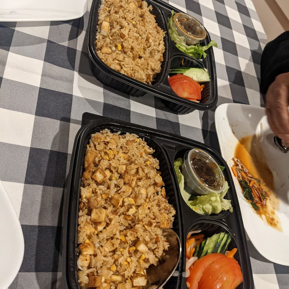 Saigon Cafe Millburn - Veggie Fried rice - Vietnamese Near Me - Millburn, New Jersey Saigon Cafe Millburn - Veggie Fried rice - Vietnamese Near Me - Millburn, New Jersey