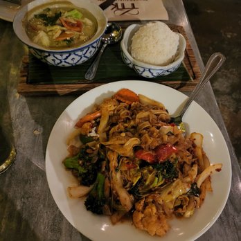 Torsap Thai Kitchen - Drunken Noodles - Thai Near Me - Walnut Creek, California Torsap Thai Kitchen - Drunken Noodles - Thai Near Me - Walnut Creek, California