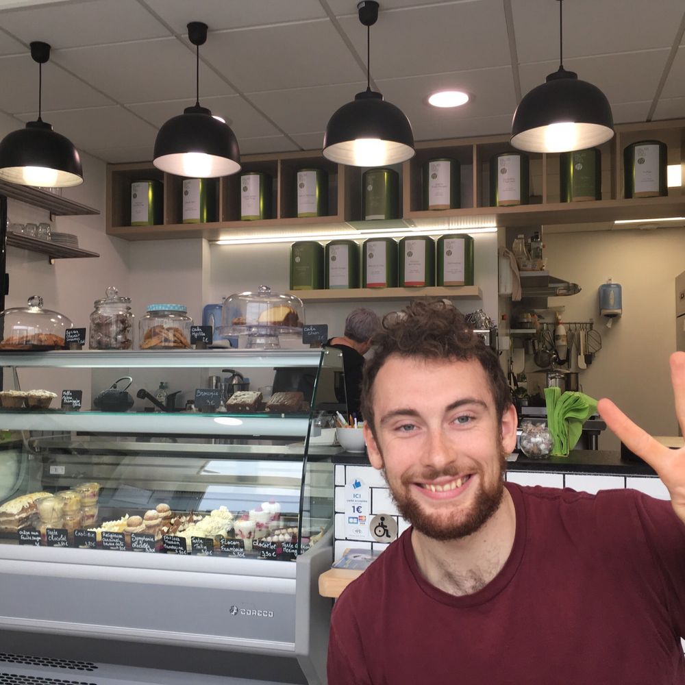 Enchan’Thé - Front counter - Patisserie/Cake Shop Near Me - Anglet, 64 Enchan’Thé - Front counter - Patisserie/Cake Shop Near Me - Anglet, 64