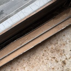 Comfort Inn & Suites - Dirty window