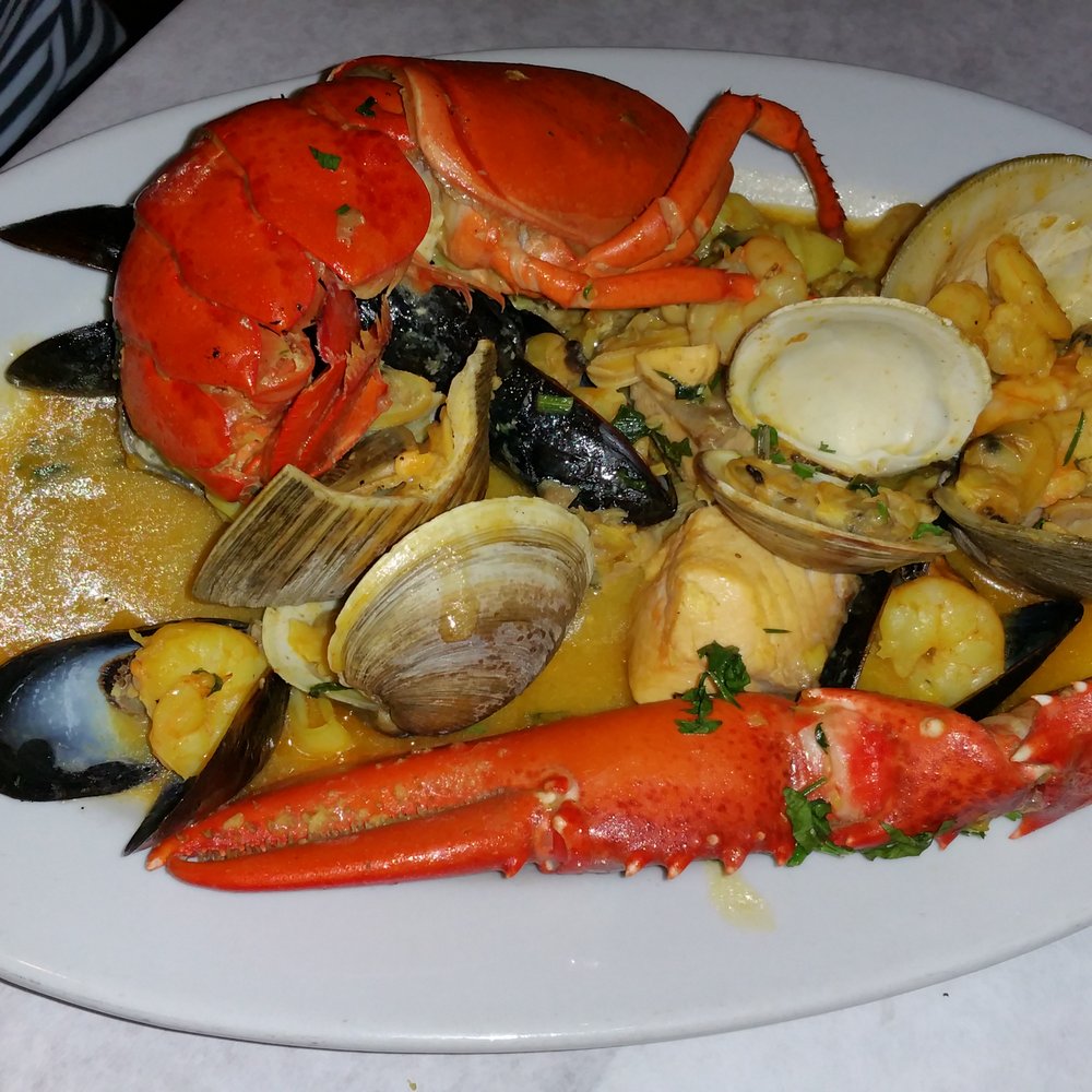 Cinco de Mayo - Mariscada Cancun: B+. High lobster-to-seafood ratio. - Mexican Near Me - Bayside, New York Cinco de Mayo - Mariscada Cancun: B+. High lobster-to-seafood ratio. - Mexican Near Me - Bayside, New York