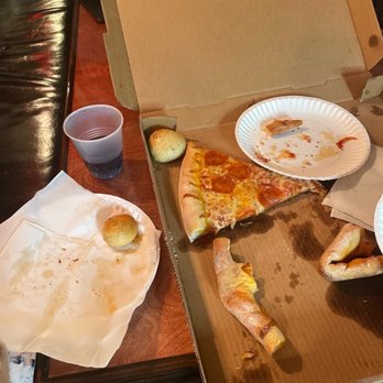 Gitto's Pizza - Embarrassing to have a box where we was supposed to eat here. - Pizza Near Me - Orlando, Florida