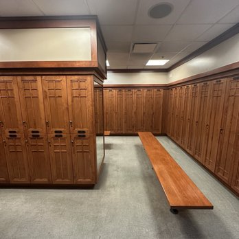 Lost Marsh Golf Course - Men's locker room - Golf Near Me - Hammond, Indiana