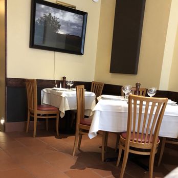 Becco - Upstairs dining area - Italian Near Me - New York, New York Becco - Upstairs dining area - Italian Near Me - New York, New York