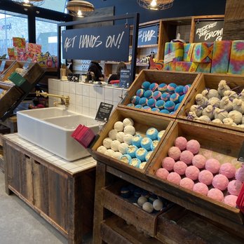 Lush - Bath bombs - Skin Care Near Me - Oak Brook, Illinois