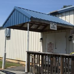 Side of the VFW building where you will enter in the double doors here to go eat at Aloha Made BBQ!