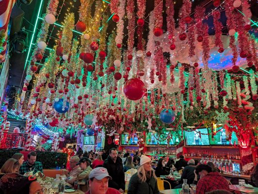 Tree House Chicago by null