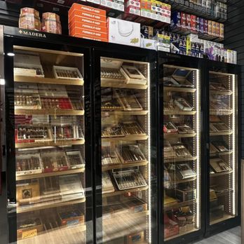 HIGH POINT SMOKE SHOP & VAPE - Updated June 2026 - 25 Photos & 16 Reviews -  2560 High Point Pkwy, Barstow, California - Tobacco Shops - Phone Number