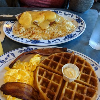 Pete's Egg Nest - Eggs Benedict and waffle - Breakfast & Brunch Near Me - Seattle, Washington Pete's Egg Nest - Eggs Benedict and waffle - Breakfast & Brunch Near Me - Seattle, Washington