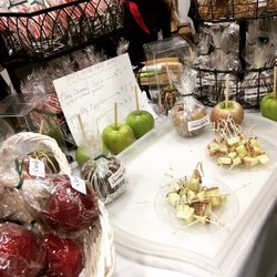 Virginia Beach Chocolate Festival - Amazing caramel apple pie candy apples