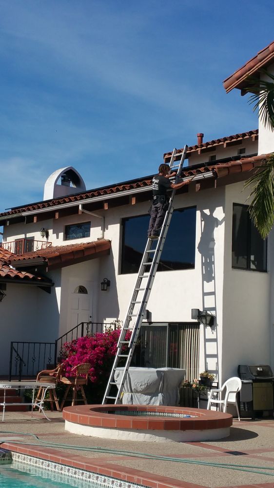 Slide of Sergio's Roofing & Rain Gutters