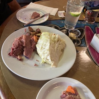Dollies Pub & Cafe - Corned beef and cabbage - Pizza Near Me - Lahaina, Hawaii Dollies Pub & Cafe - Corned beef and cabbage - Pizza Near Me - Lahaina, Hawaii