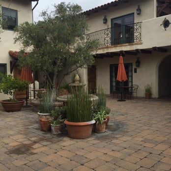 Su Nido Inn - Courtyard - Hotels Near Me - Ojai, California Su Nido Inn - Courtyard - Hotels Near Me - Ojai, California