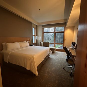 Cedarbrook Lodge - Hotels Near Me - SeaTac, Washington