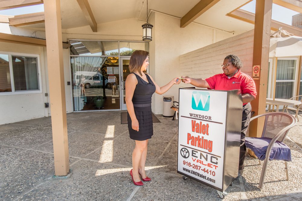 WINDSOR COUNTRY DRIVE CARE CENTER Updated June 2024 33 Photos & 78