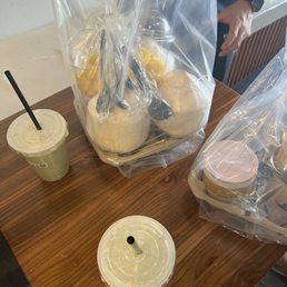 Giant orders of Fresh Mango Coconut Jelly, Fresh Mango Pomelo Sago Coconut Jelly, drinks Giant orders of Fresh Mango Coconut Jelly, Fresh Mango Pomelo Sago Coconut Jelly, drinks