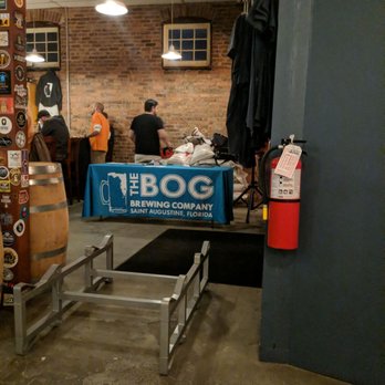 Bog Brewing Company - Justin setting up for trivia - Breweries Near Me - Saint Augustine, Florida