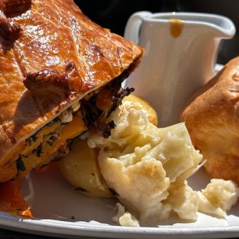 The Dove - Pubs Near Me - London, XGL