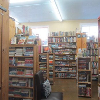 Beach Town Books - Used Bookstore Near Me - San Clemente, California