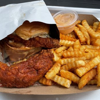 Main Chick Hot Chicken - Combo 1 - Chicken Shop Near Me - Pasadena, California
