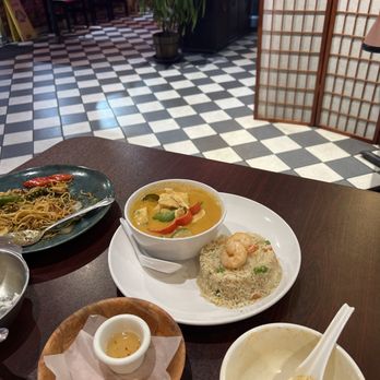 Pad Thai Classic - Highly recommend!! Great service , really good food definitely coming back again :) - Thai Near Me - Long Beach, California