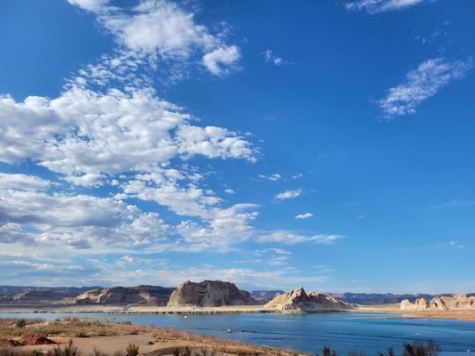 Wahweap Overlook by null