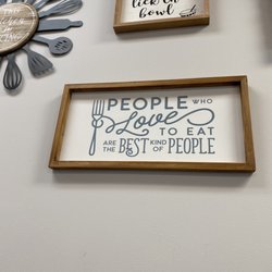 Black Creek Cafe - Decoration