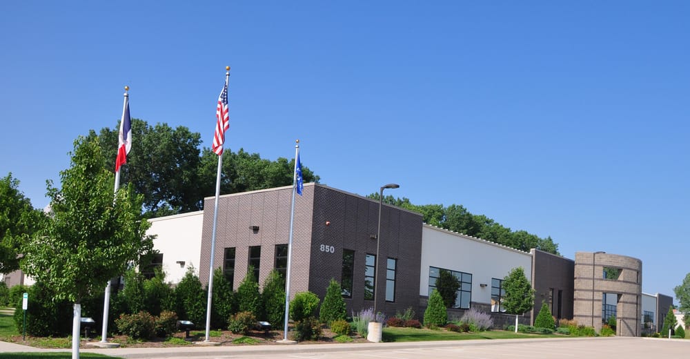 VAN METER Updated September 2024 850 32nd Ave SW, Cedar Rapids