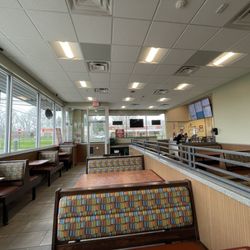 Mighty Taco - Dining