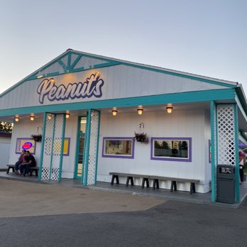 Peanuts - the outside of a restaurant with people sitting on benches - Ice Cream & Frozen Yogurt Near Me - Eagle River, Wisconsin