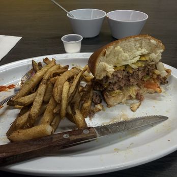 Chelito's - Downtown - La Clasica Burger - Mexican Near Me - El Paso, Texas Chelito's - Downtown - La Clasica Burger - Mexican Near Me - El Paso, Texas
