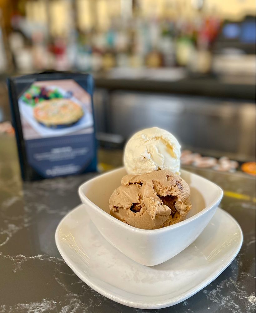 TRUXTON’S AMERICAN BISTRO 1532 Photos & 1592 Reviews 8611 Truxton