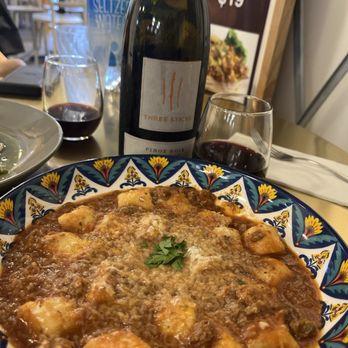 Cucina Moon - Housemade gnocchi with bolognese sauce - Pasta Shops Near Me - Honolulu, Hawaii Cucina Moon - Housemade gnocchi with bolognese sauce - Pasta Shops Near Me - Honolulu, Hawaii