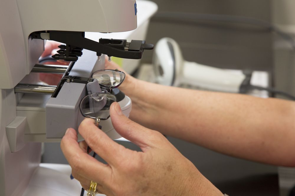 CENTRAL ONE OPTICAL Updated October 2024 33 Photos 6981 Southern Blvd, Youngstown, Ohio