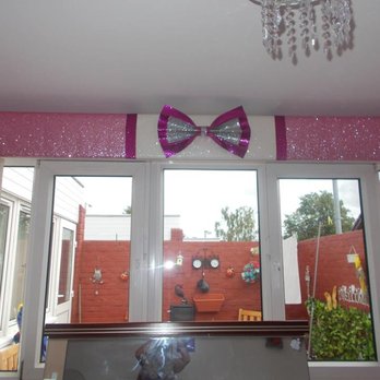Glitter Pelmets Glasgow - 10 ft pink glitter with white centre and large purple and silver bow - Home Decor Near Me - Lanarkshire, GLG Glitter Pelmets Glasgow - 10 ft pink glitter with white centre and large purple and silver bow - Home Decor Near Me - Lanarkshire, GLG