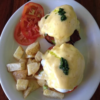 El Nicho - Eggs Benedict - Mexican Near Me - Puerto Morelos, ROO