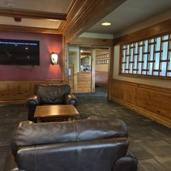 Otsego Resort - Lodge seating