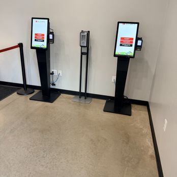 Elevate - Check-in Kiosk - Trampoline Parks Near Me - Tuolumne, California Elevate - Check-in Kiosk - Trampoline Parks Near Me - Tuolumne, California
