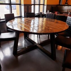 Crow Bar & Grill