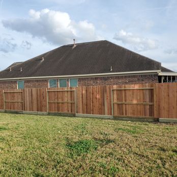 Mendiola Remodeling & Construction - Exterior backyard fence - General Contractors Near Me - Houston, Texas