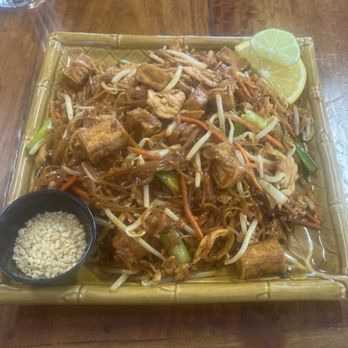 Pad Thai House - Pad Thai with chicken and fried tofu - Thai Near Me - Boise, Idaho Pad Thai House - Pad Thai with chicken and fried tofu - Thai Near Me - Boise, Idaho