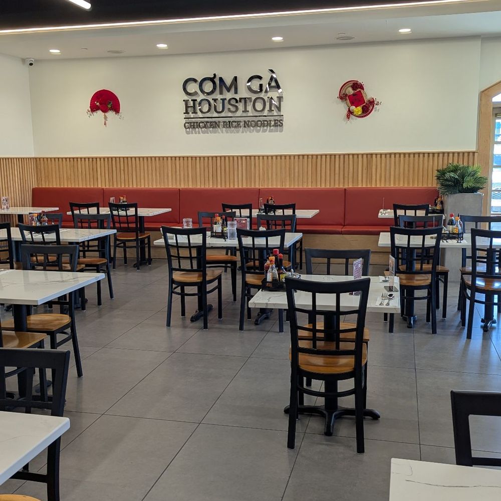 Com Ga Houston - Dining Room - Vietnamese Near Me - Olathe, Kansas