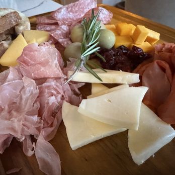 Americano, Lincoln Park - Charcuterie - Cocktail Bars Near Me - Chicago, Illinois