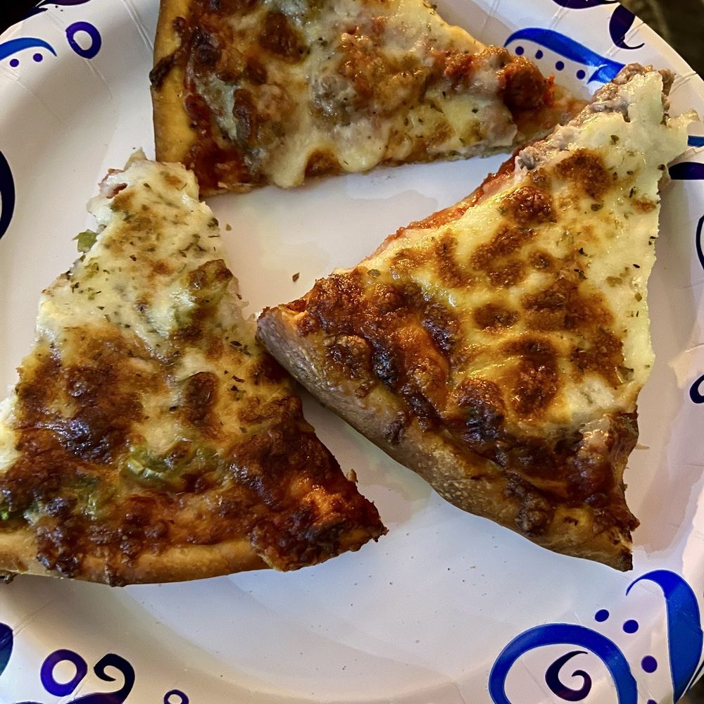 Carbone Pizzeria Americano - Piece of each - Pizza Near Me - Berwyn, Illinois
