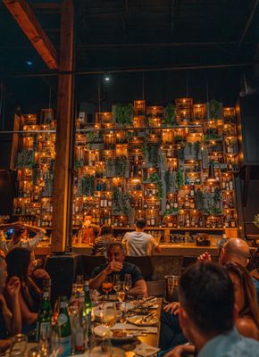 Log Restaurant by null